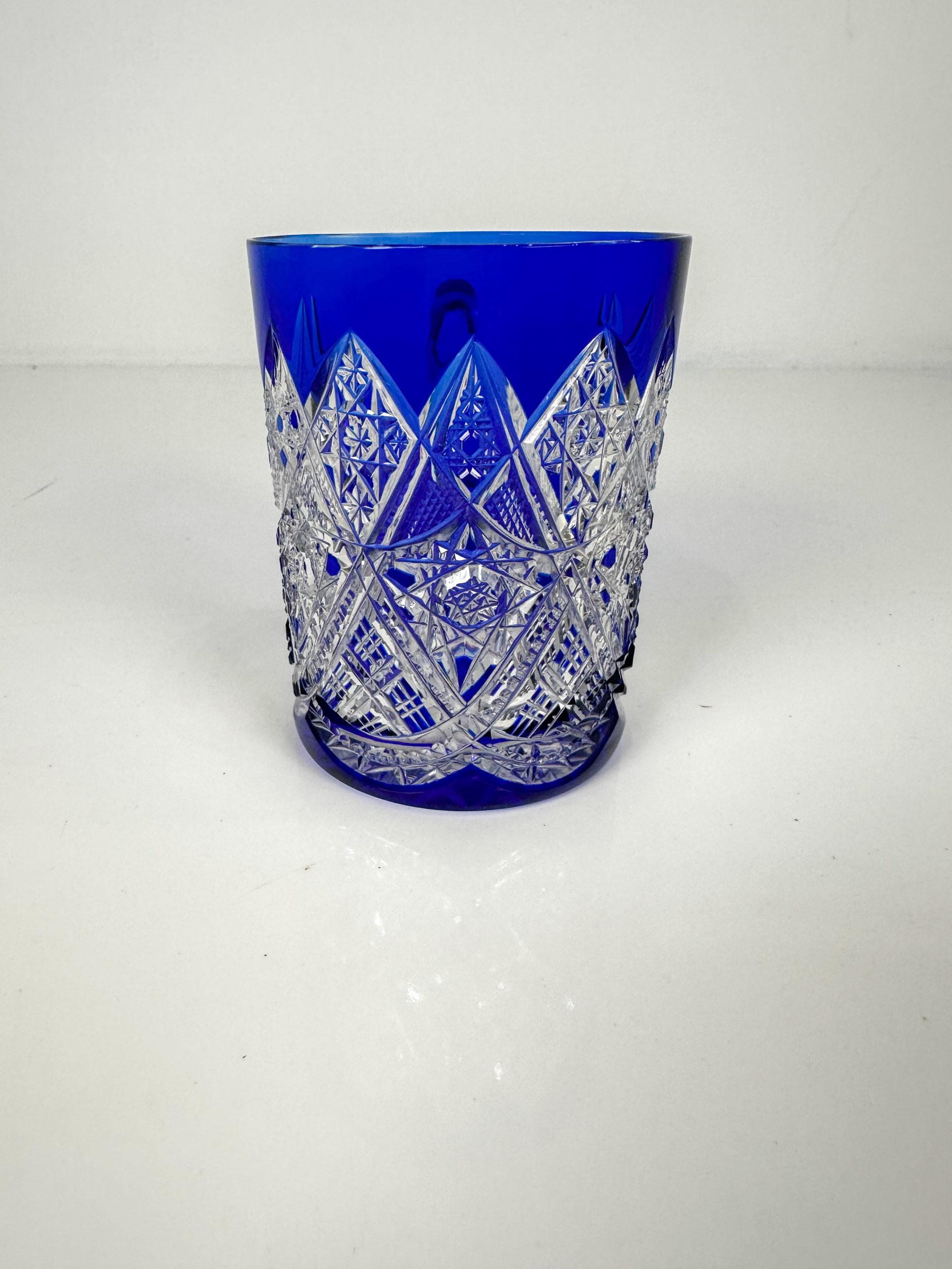 IMG_9186aurore morisse affaire conclue tasse val saint lambert pique fleurs bleu décoration collection occasion
