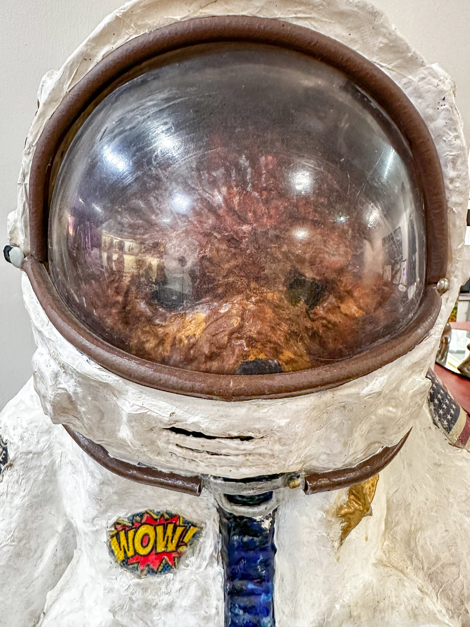 IMG_9296aurore morisse affaire conclue sculpture robert alonzi ours en peluche teddy bear astronaute pièce unique décoration papier maché belgique liège contemporain