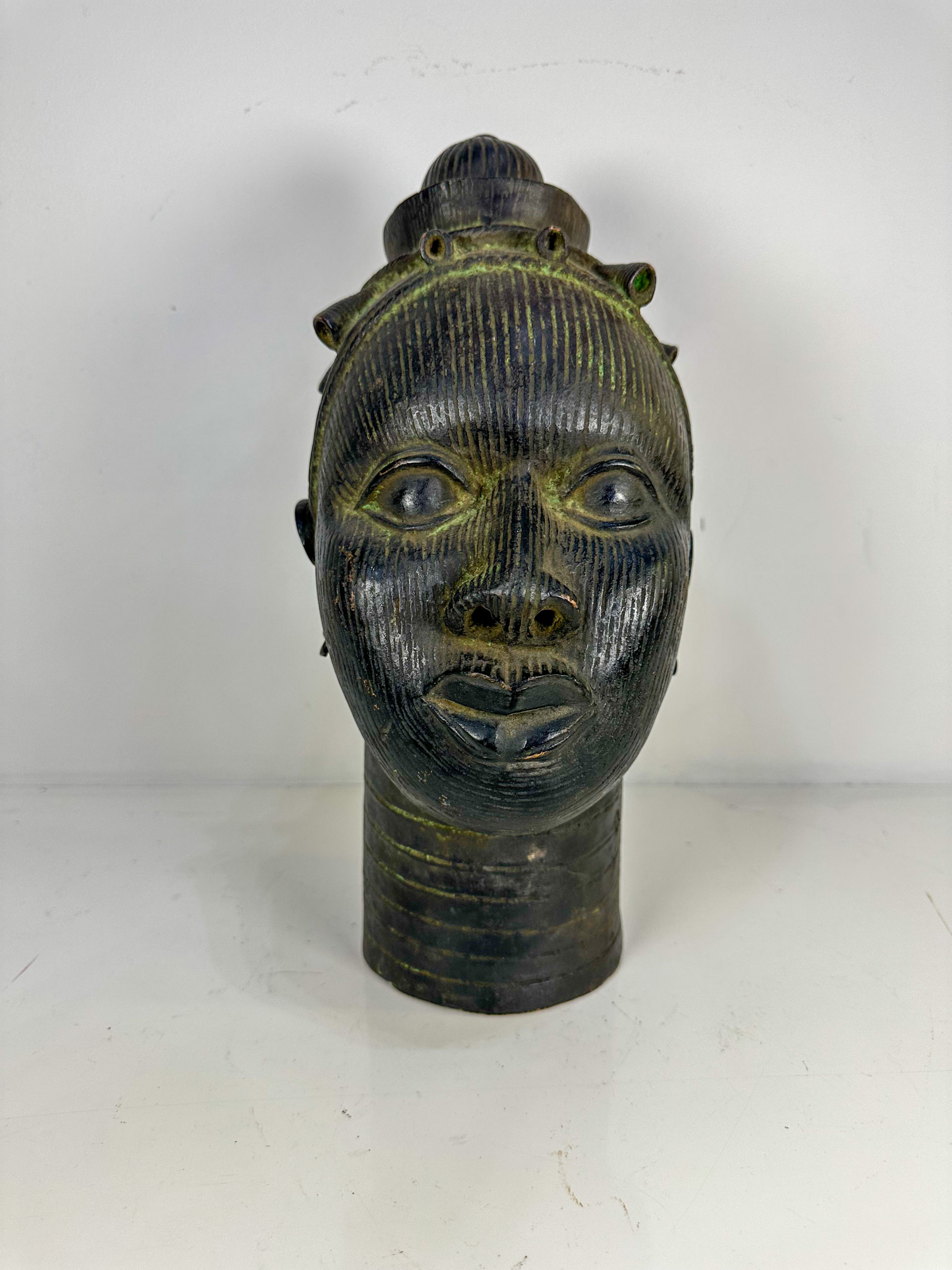 Sculpture• Tête en bronze