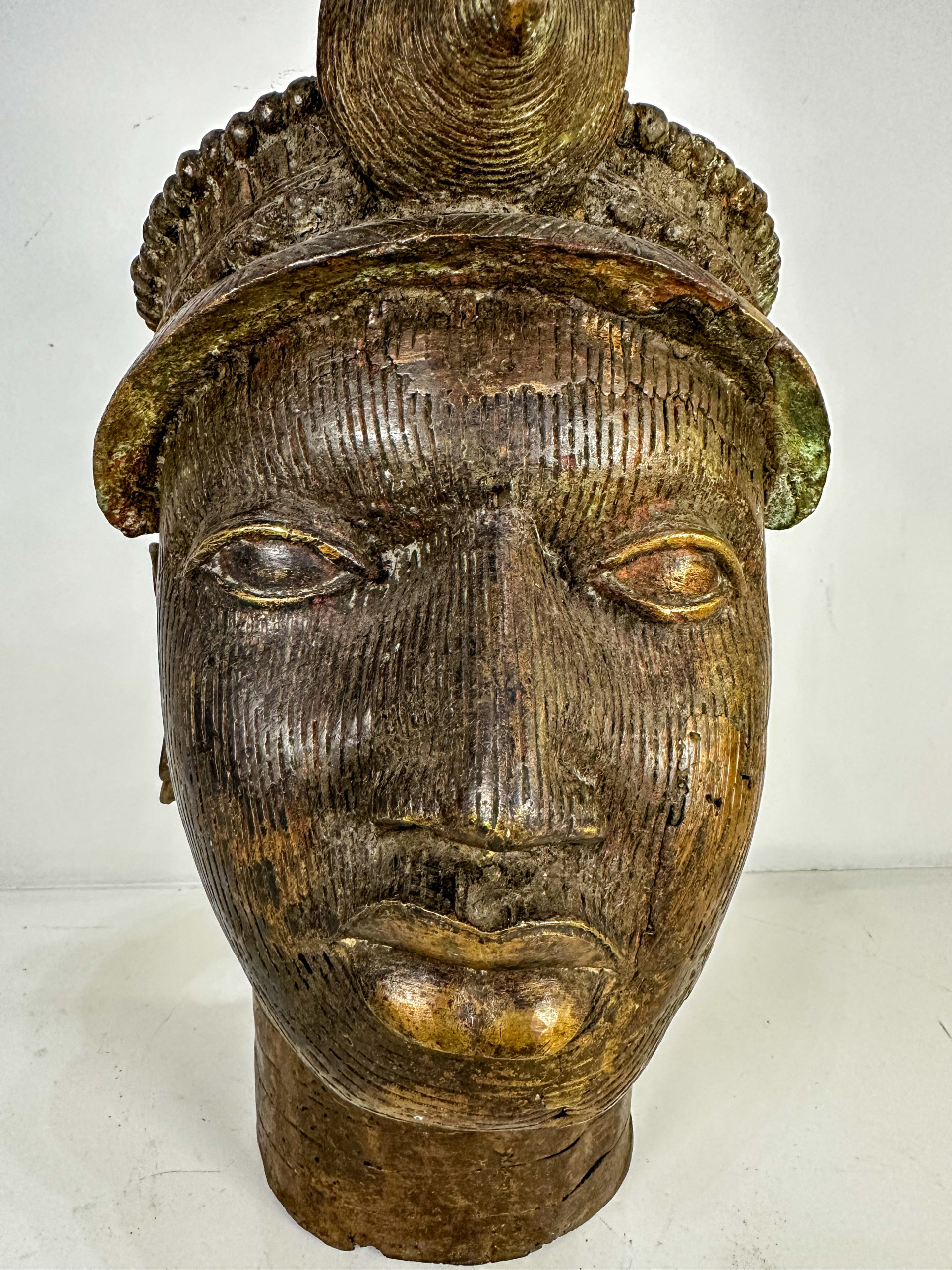 IMG_9371aurore morisse affaire conclue vase céramique céladon putti fleurs porte cierge 19e siècle laiton doré bronze collection vintage décoration