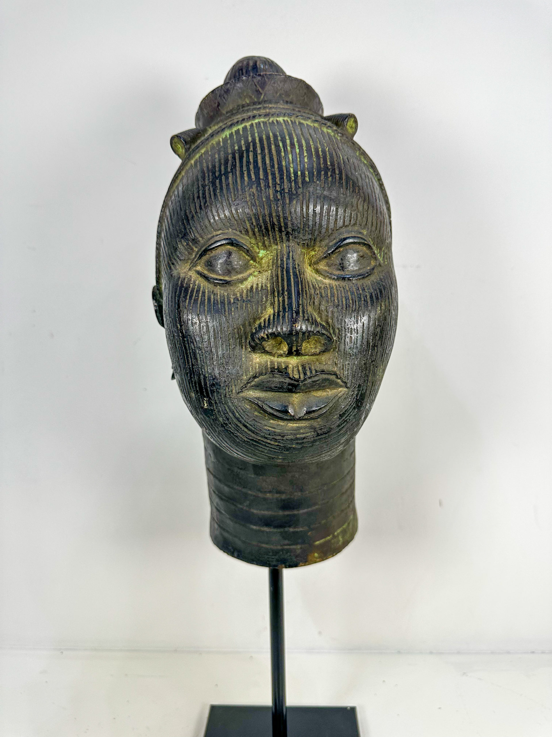 Sculpture• Tête en bronze
