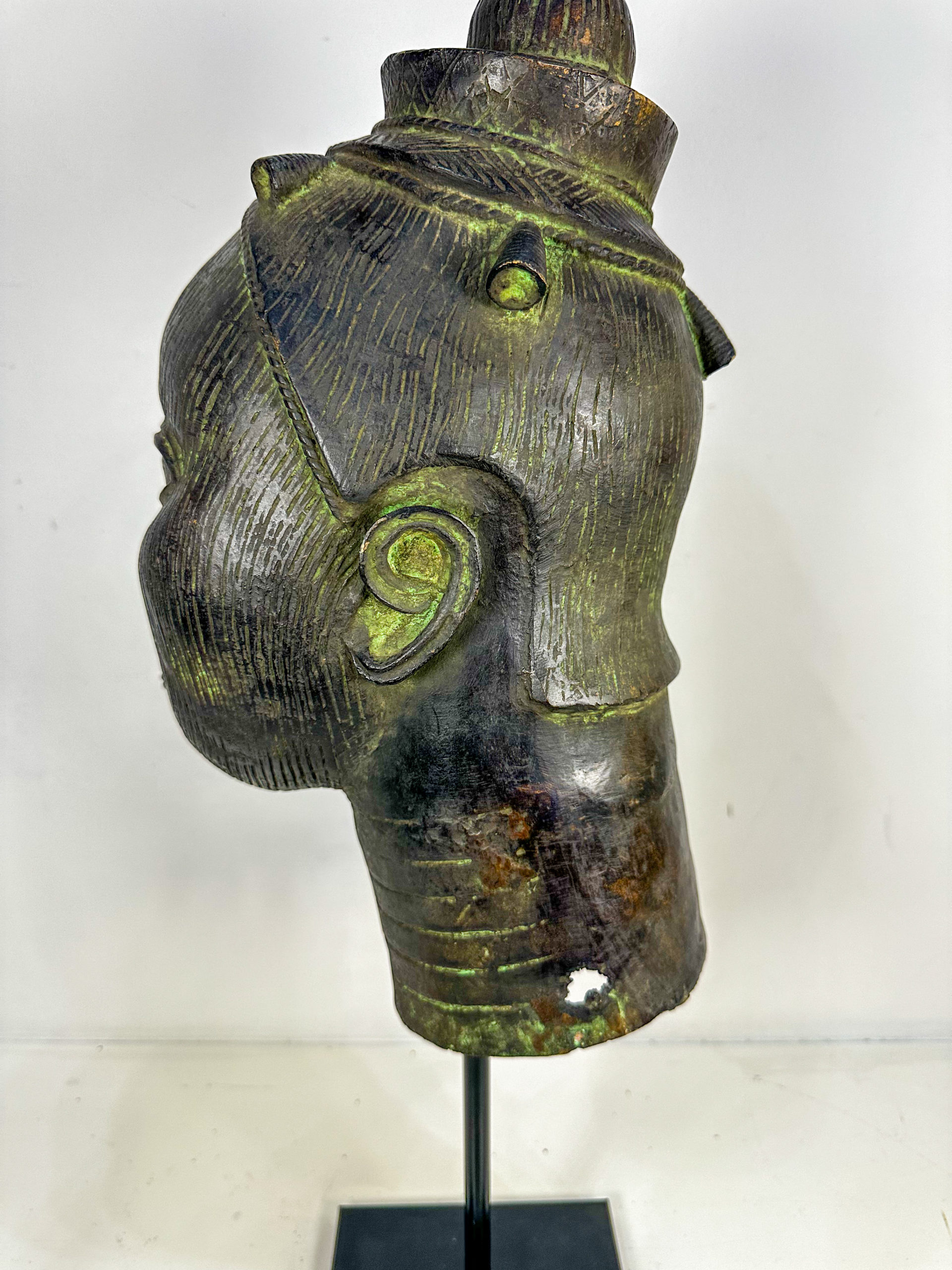 IMG_9379aurore morisse affaire conclue vase céramique céladon putti fleurs porte cierge 19e siècle laiton doré bronze collection vintage décoration