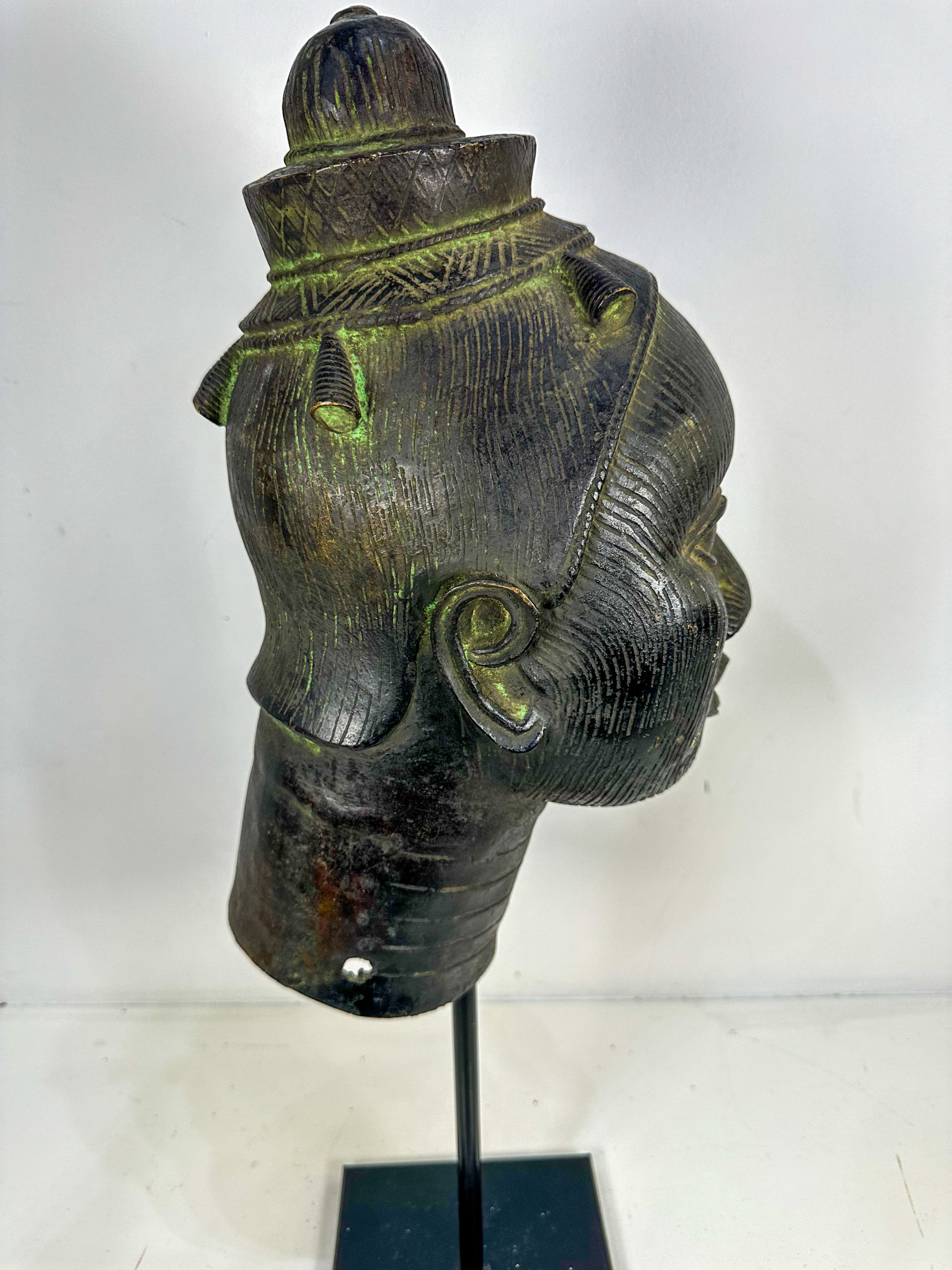 IMG_9381aurore morisse affaire conclue vase céramique céladon putti fleurs porte cierge 19e siècle laiton doré bronze collection vintage décoration