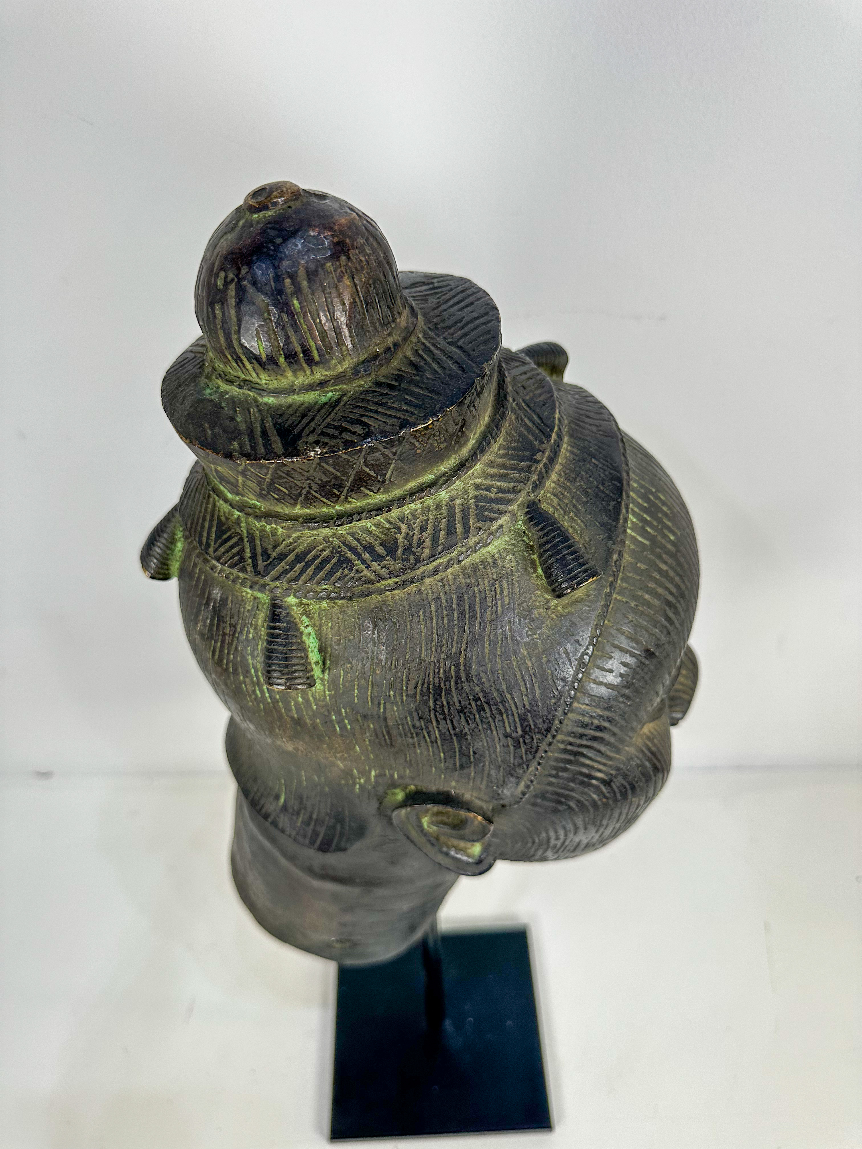 IMG_9382aurore morisse affaire conclue vase céramique céladon putti fleurs porte cierge 19e siècle laiton doré bronze collection vintage décoration