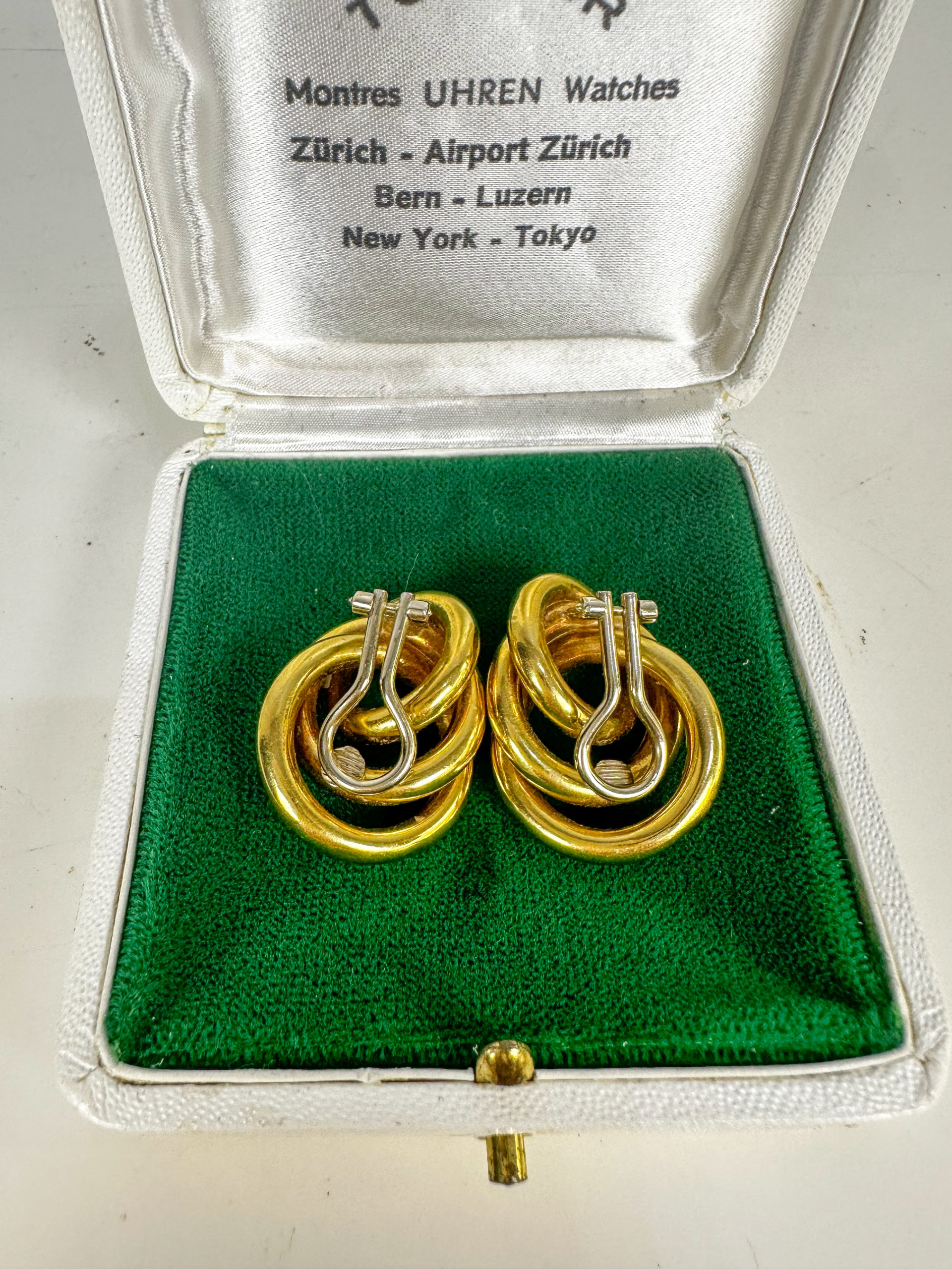 IMG_9409aurore morisse affaire conclue bijoux anciens boucles d&rsquo;oreille or intemporel bijouterie