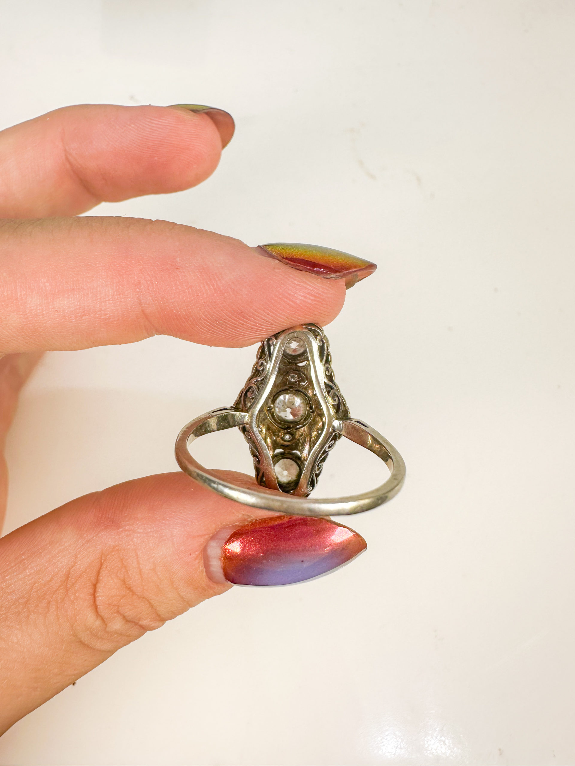 IMG_9422aurore morisse affaire conclue bijoux anciens bague diamants or intemporel bijouterie