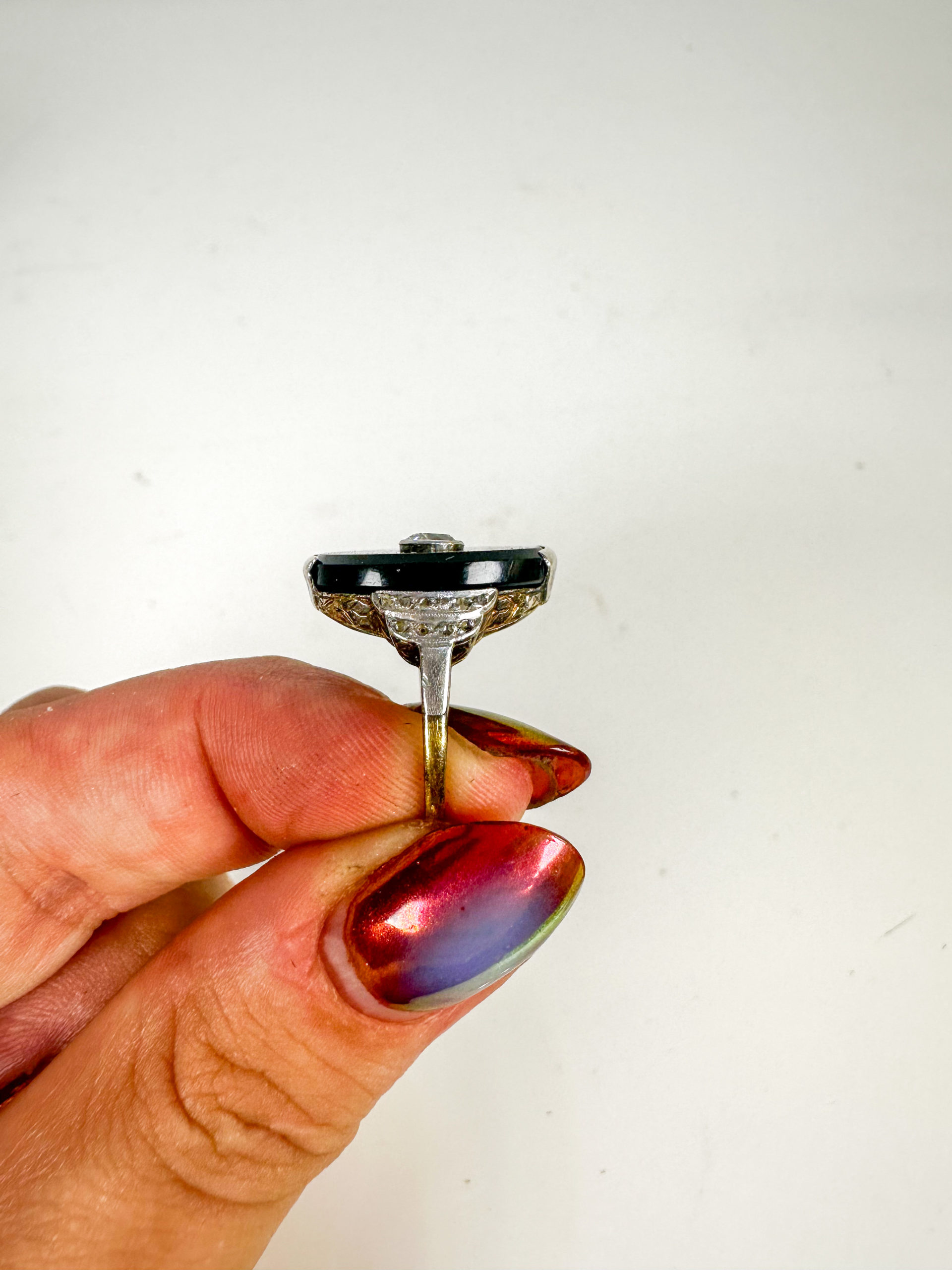 IMG_9425aurore morisse affaire conclue bijoux anciens bague diamants onyx intemporel bijouterie