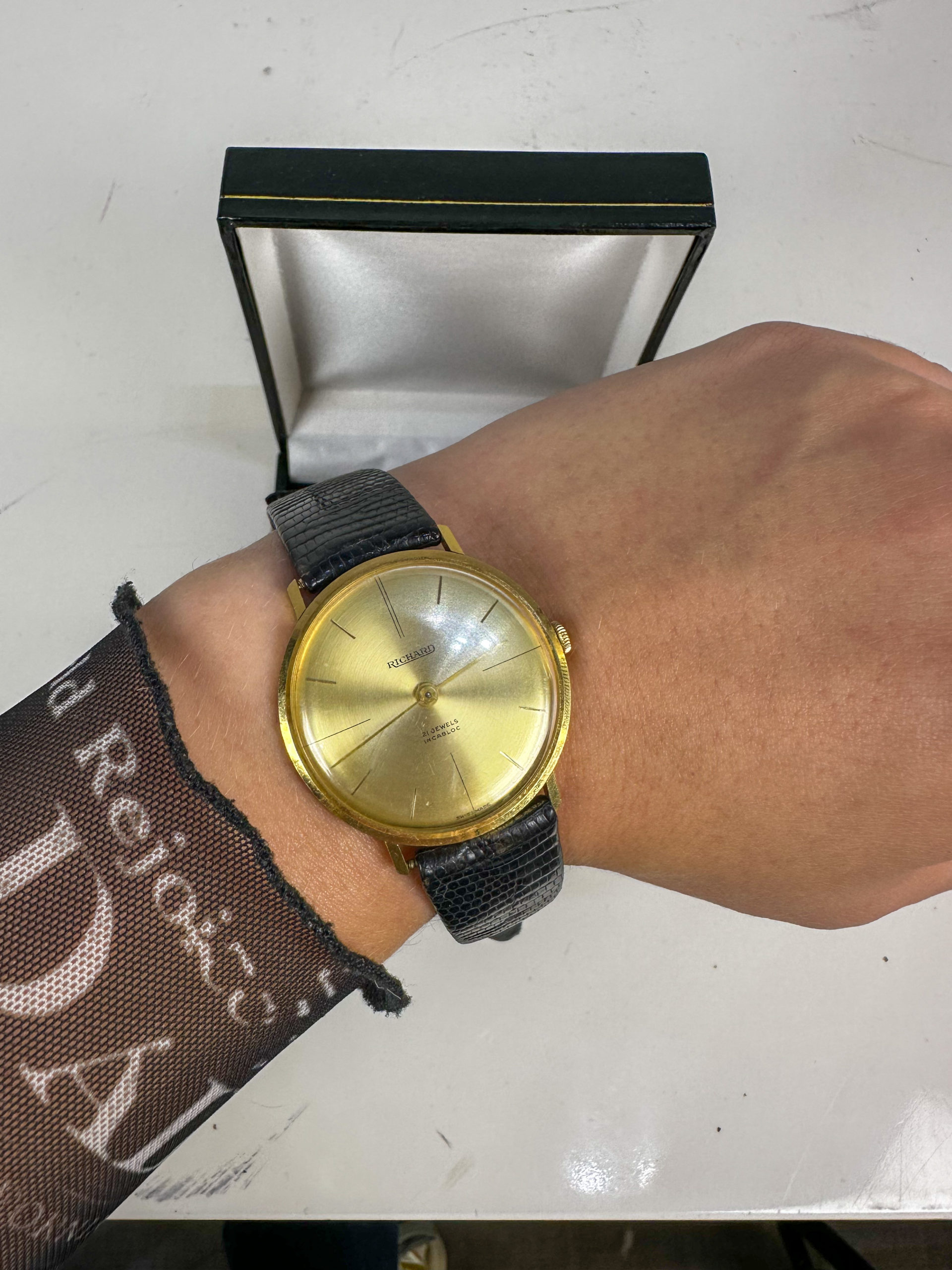 IMG_9994aurore morisse affaire conclue bijoux montre richard 32mm automatique montre de ville unisexe homme femme seconde main vintage occasion collectionneur