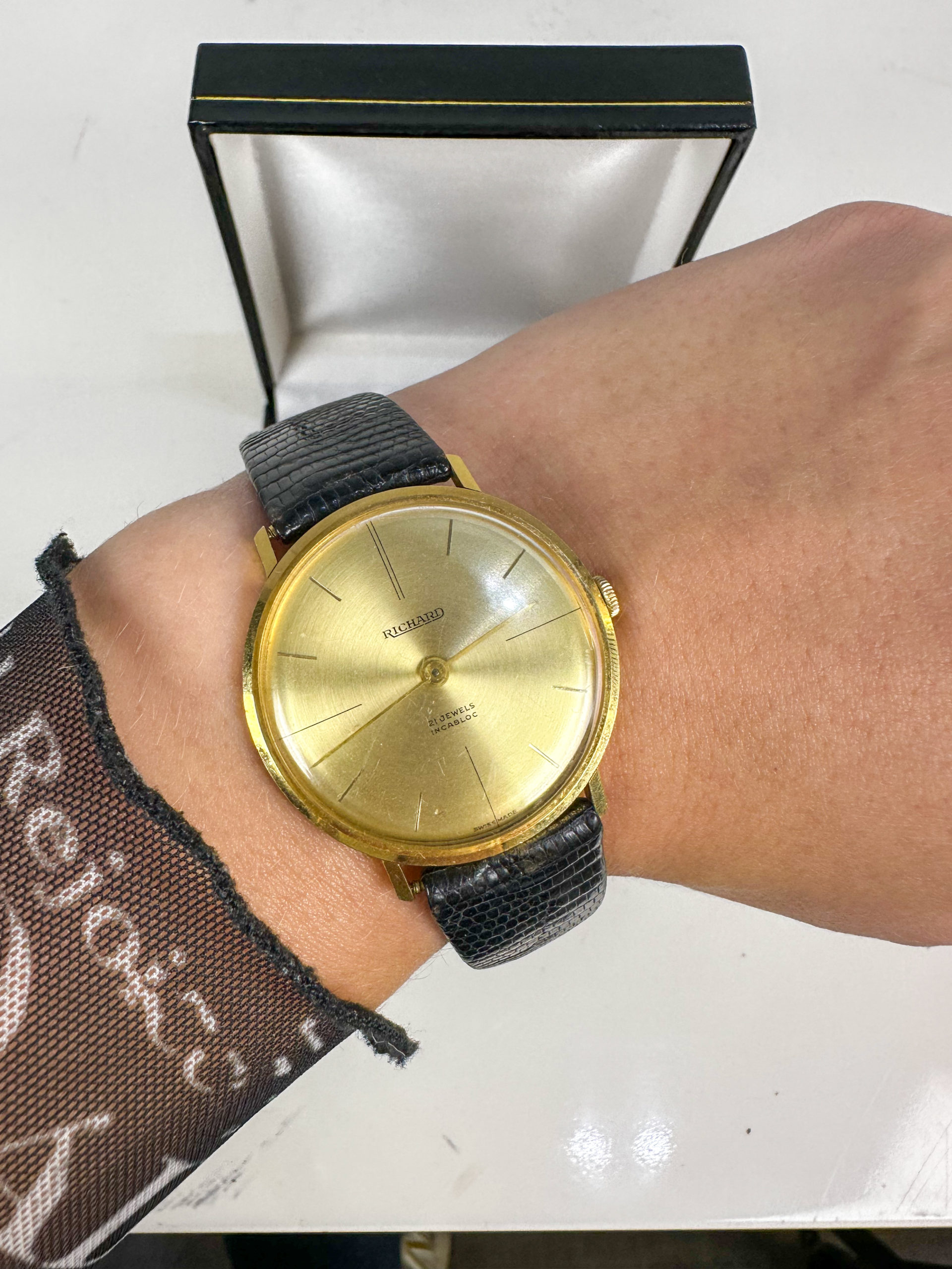 IMG_9995aurore morisse affaire conclue bijoux montre richard 32mm automatique montre de ville unisexe homme femme seconde main vintage occasion collectionneur