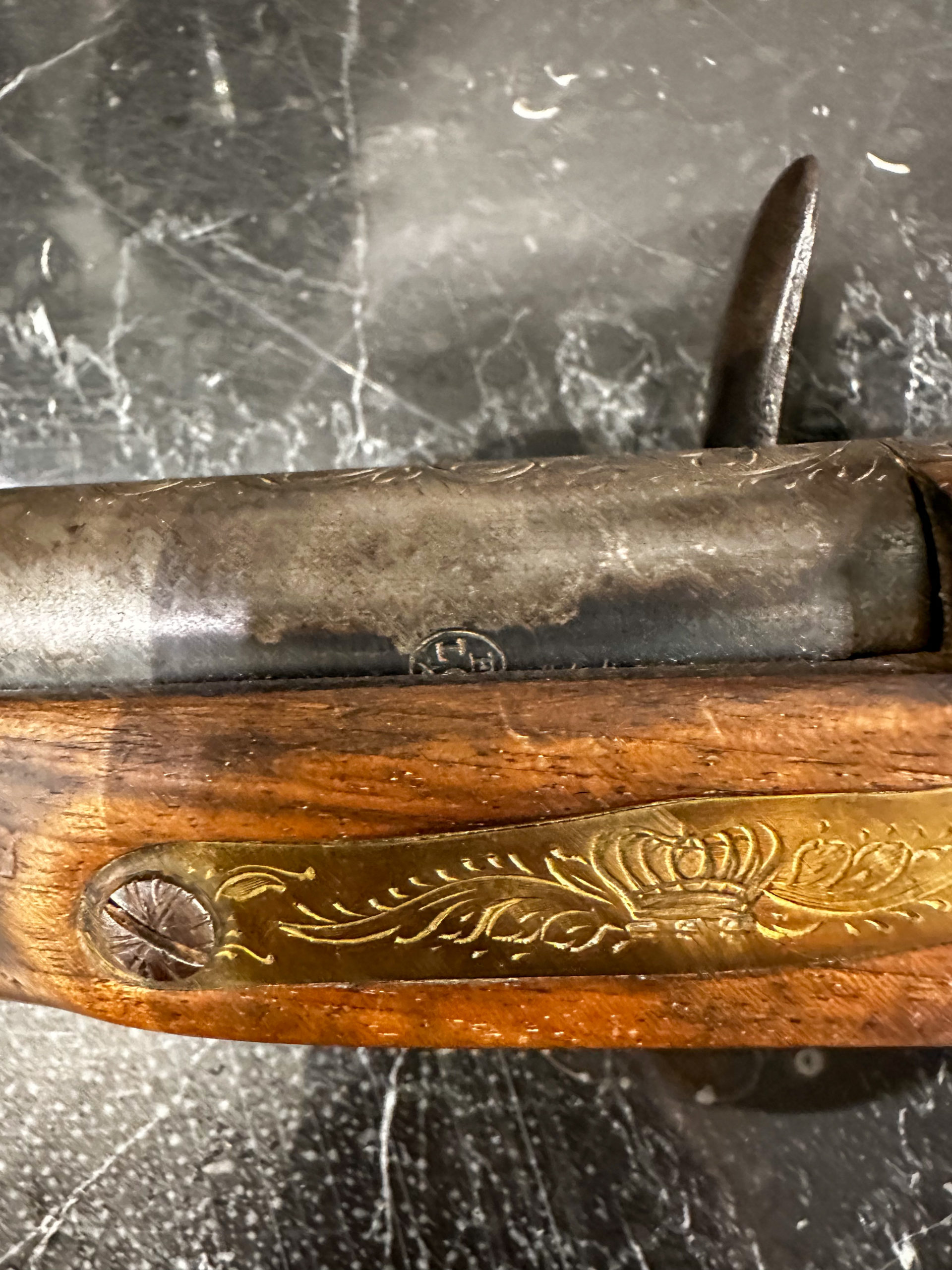 IMG_0888aurore morisse affaire conclue objets d&rsquo;art pistolet percussion lefaucheux liège armes à feu ancien collection collectionneur investissement