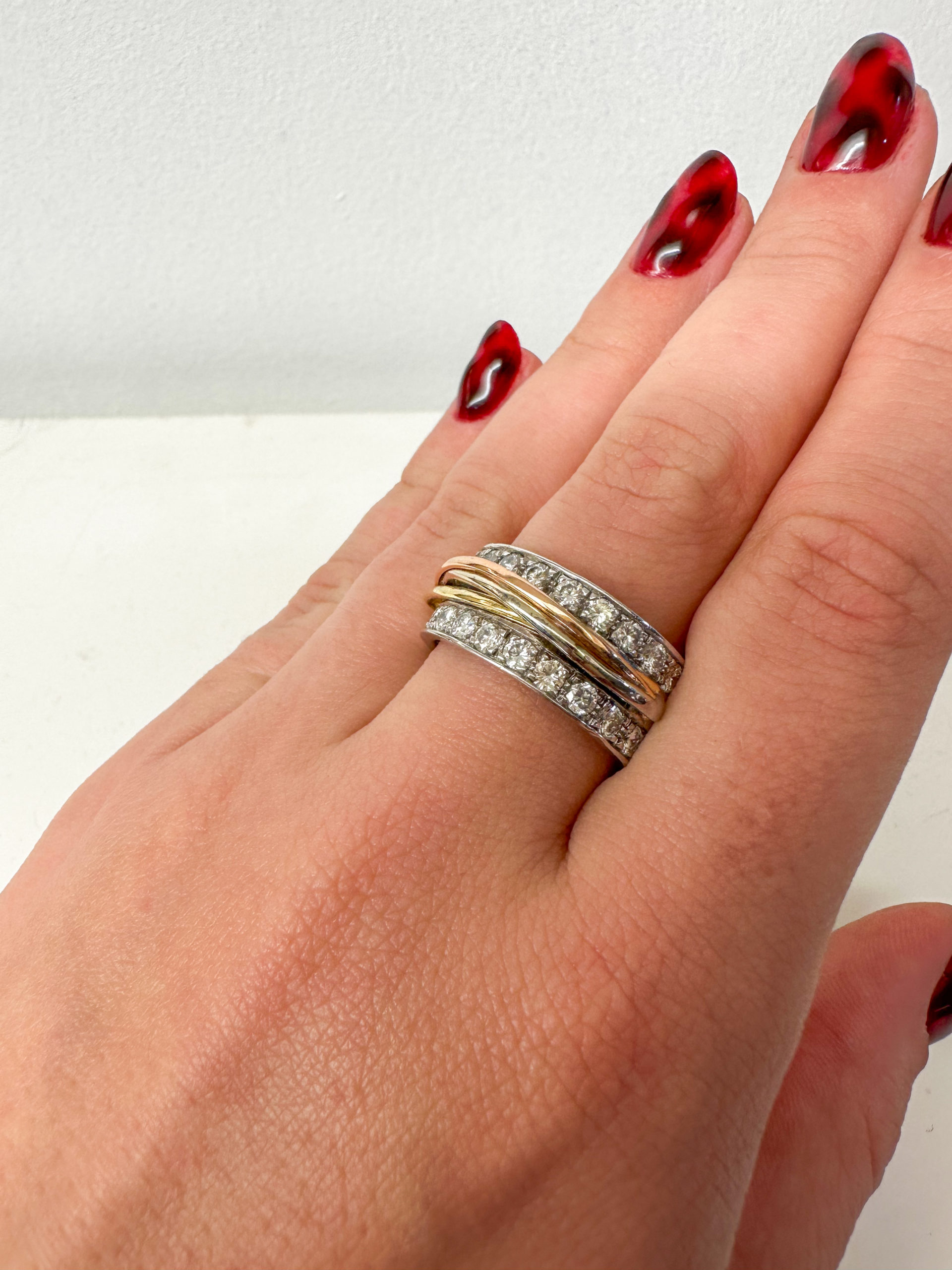 IMG_0923aurore morisse affaire conclue bijouterie bijoux création or blanc diamants trinity cartier occasion vintage seconde main