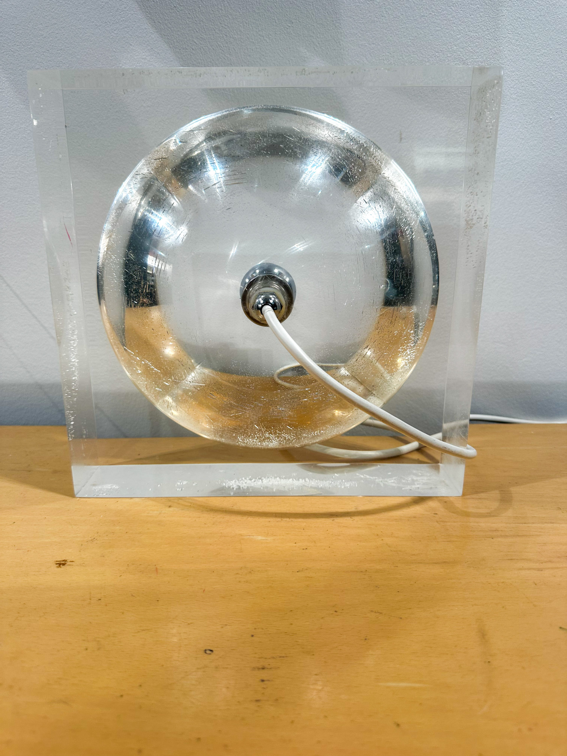 IMG_1409aurore morisse affaire conclue luminaire lampe de table michel dumas france design années 70 décoration