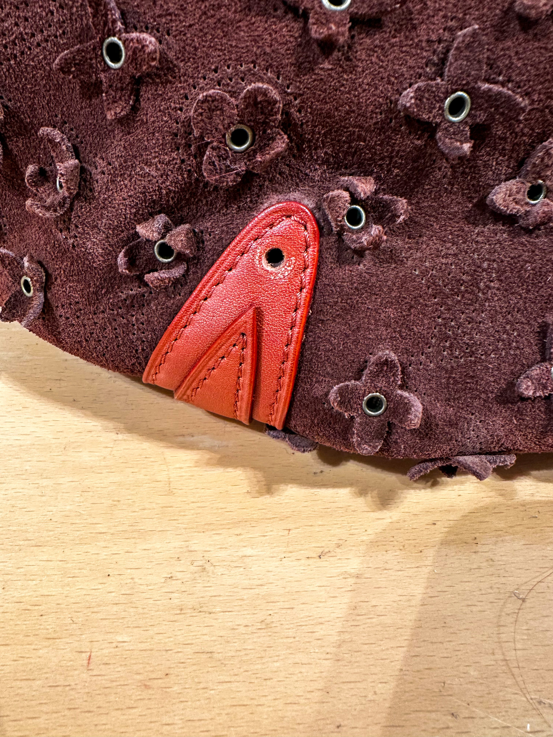 IMG_1427aurore morisse affaire conclue maroquinerie louis vuitton luxe france daim fleurs années 20 bordeaux mode accessoires