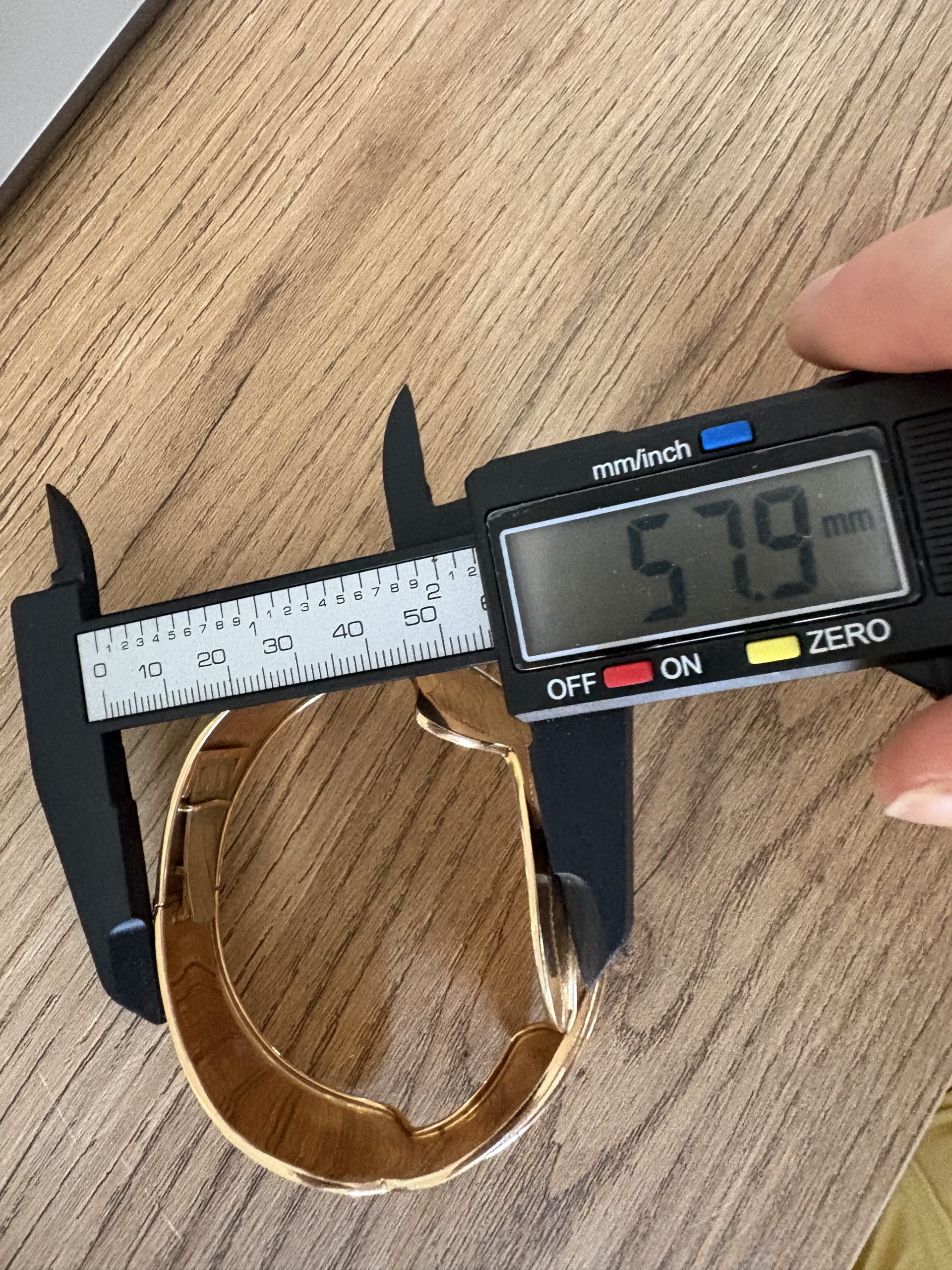 Bracelet-année-50-or-feuille-or-jaune-bijou-vintage-aurore-morisse-paris-liège11