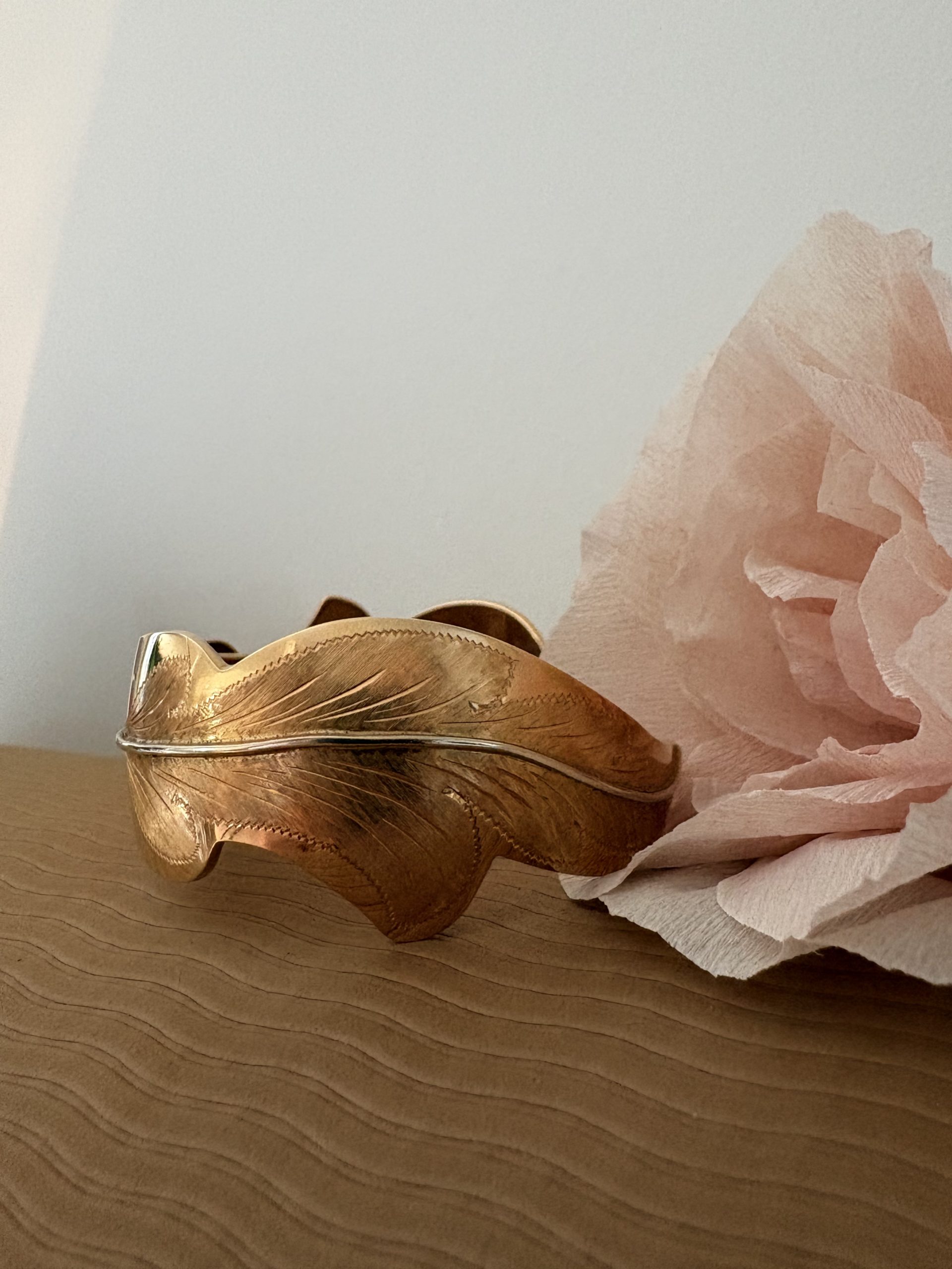 Bracelet-année-50-or-feuille-or-jaune-bijou-vintage-aurore-morisse-paris-liège6