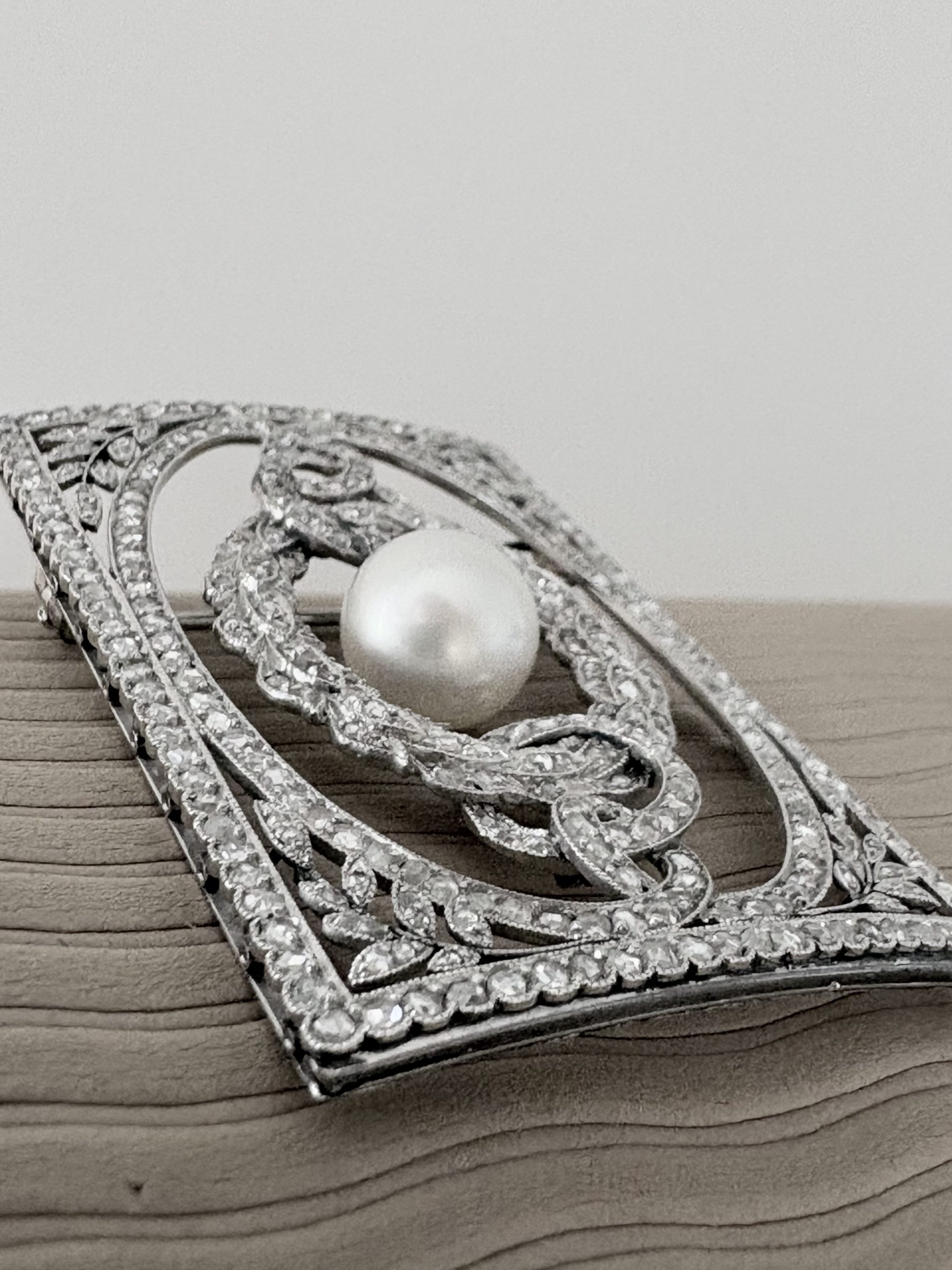 Broche-ancienne-or-platine-diamant-perle-Art-déco-Aurore_morisse_bijoux10
