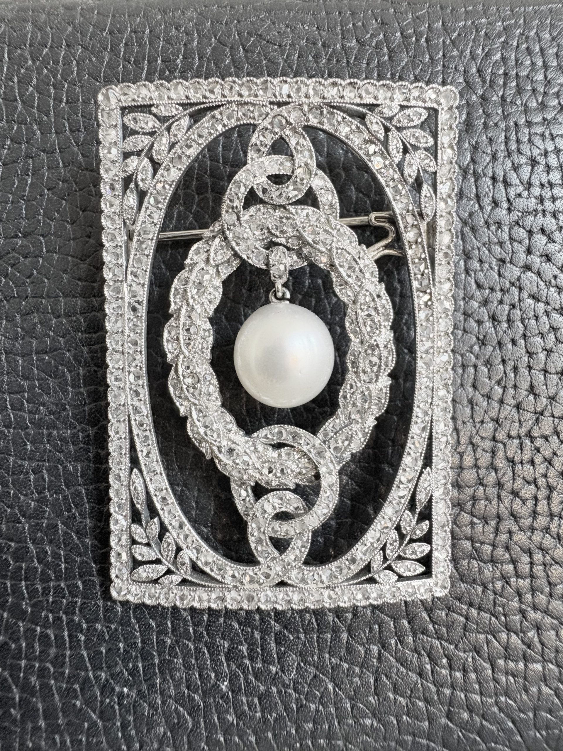 Broche-ancienne-or-platine-diamant-perle-Art-déco-Aurore_morisse_bijoux4